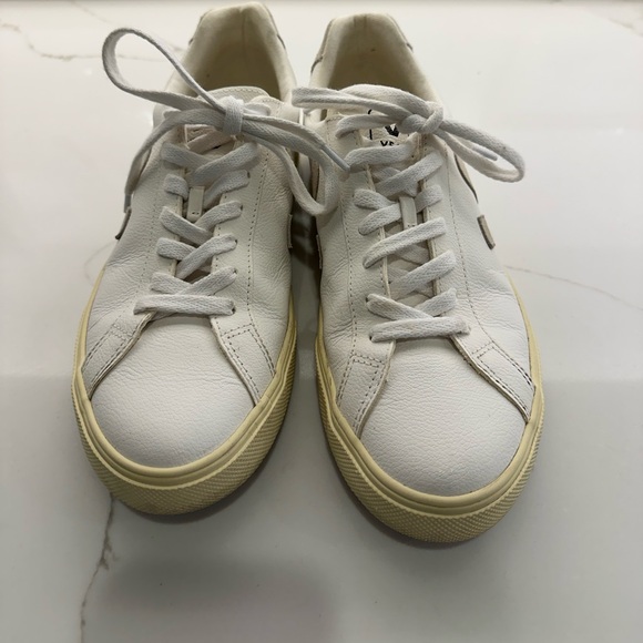 Veja sneakers - white and grey size 40 (US Men’s 7 / US Women’s 9) - Picture 2 of 6